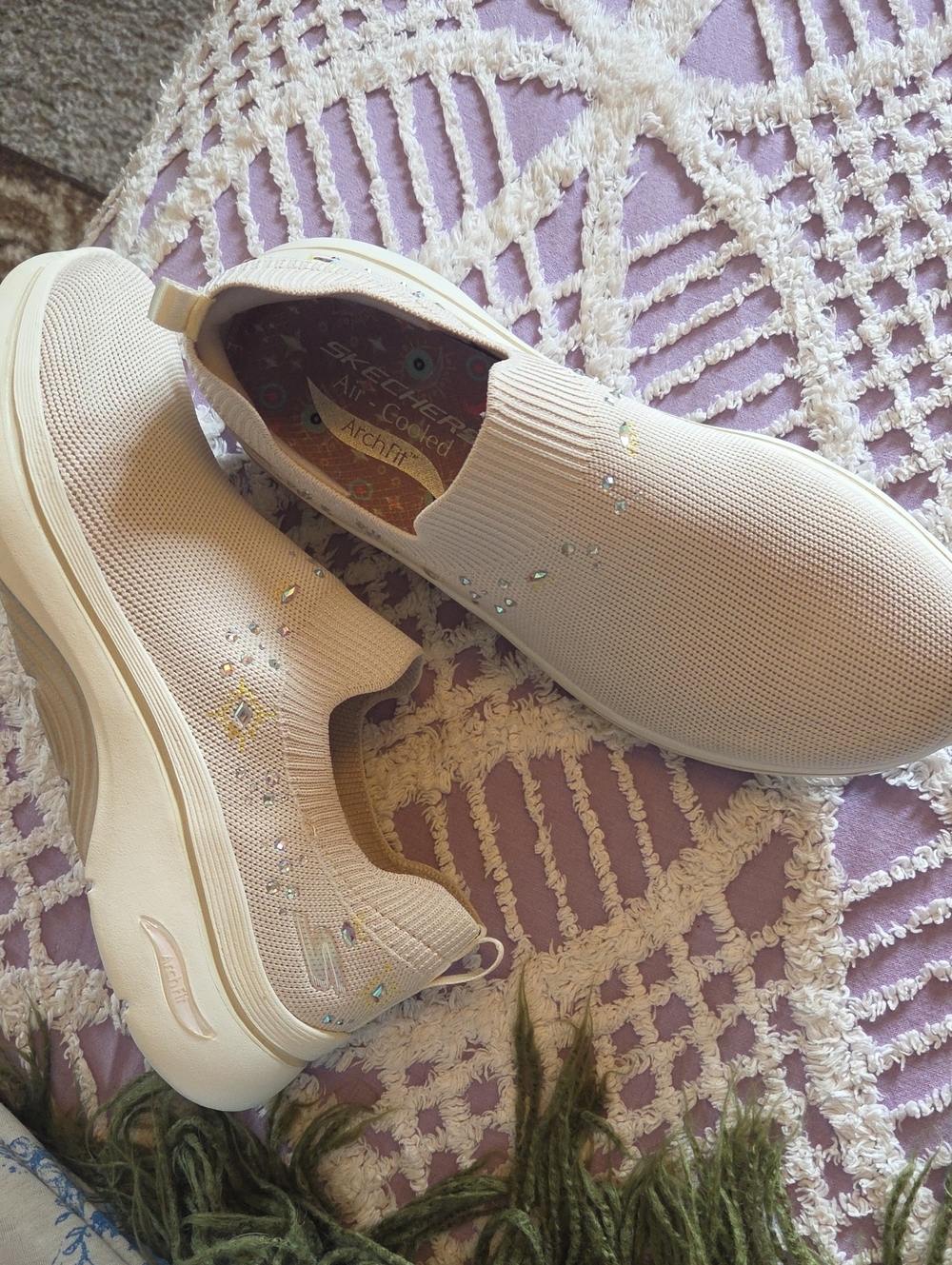 Skechers Women's Slip-On Athletic Shoe in Cream with Iridescent Accents 8.5
